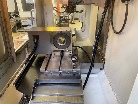 Поворотный стол SILVER-C180 на станке HAAS VF-2 SSHE